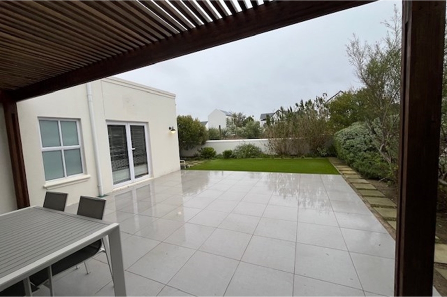 To Let 4 Bedroom Property for Rent in Croydon Olive Estate Western Cape